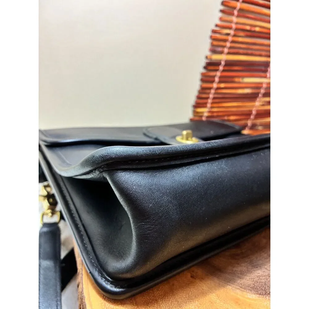 Vintage Coach Willis Bag Black Leather Crossbody 9927